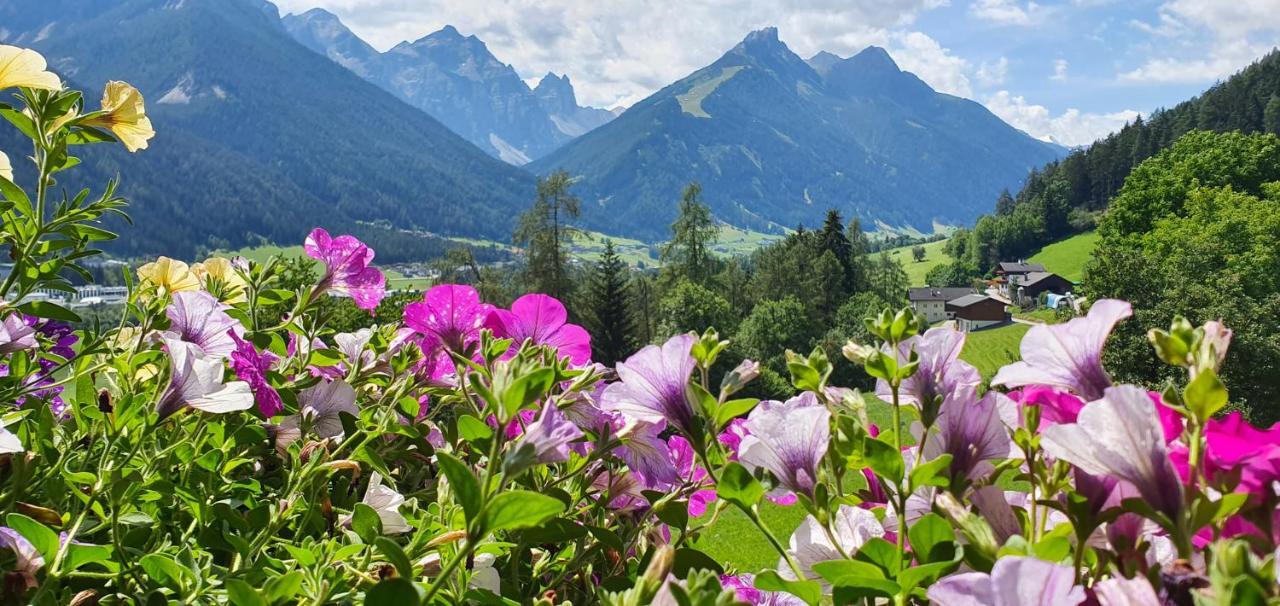 Gasthof Groebenhof Fulpmes Esterno foto