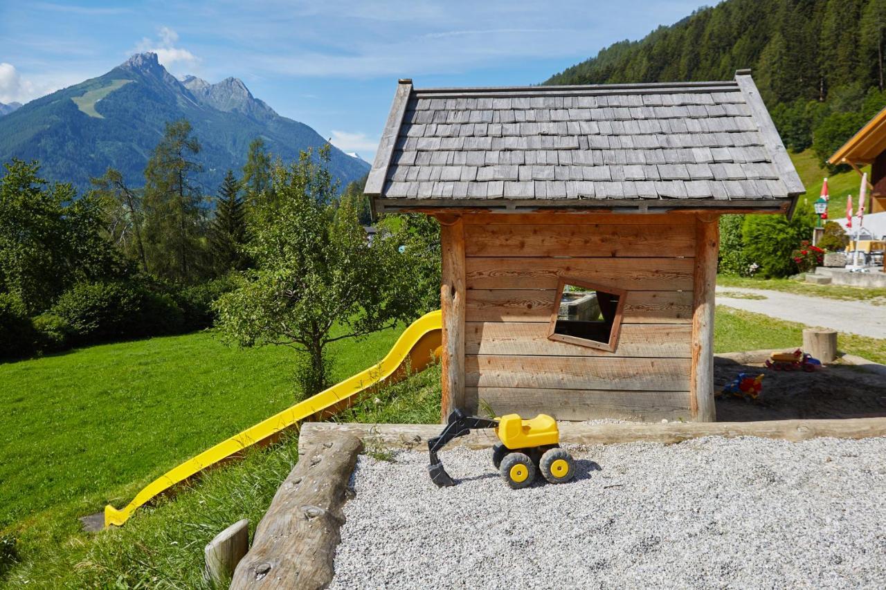 Gasthof Groebenhof Fulpmes Esterno foto