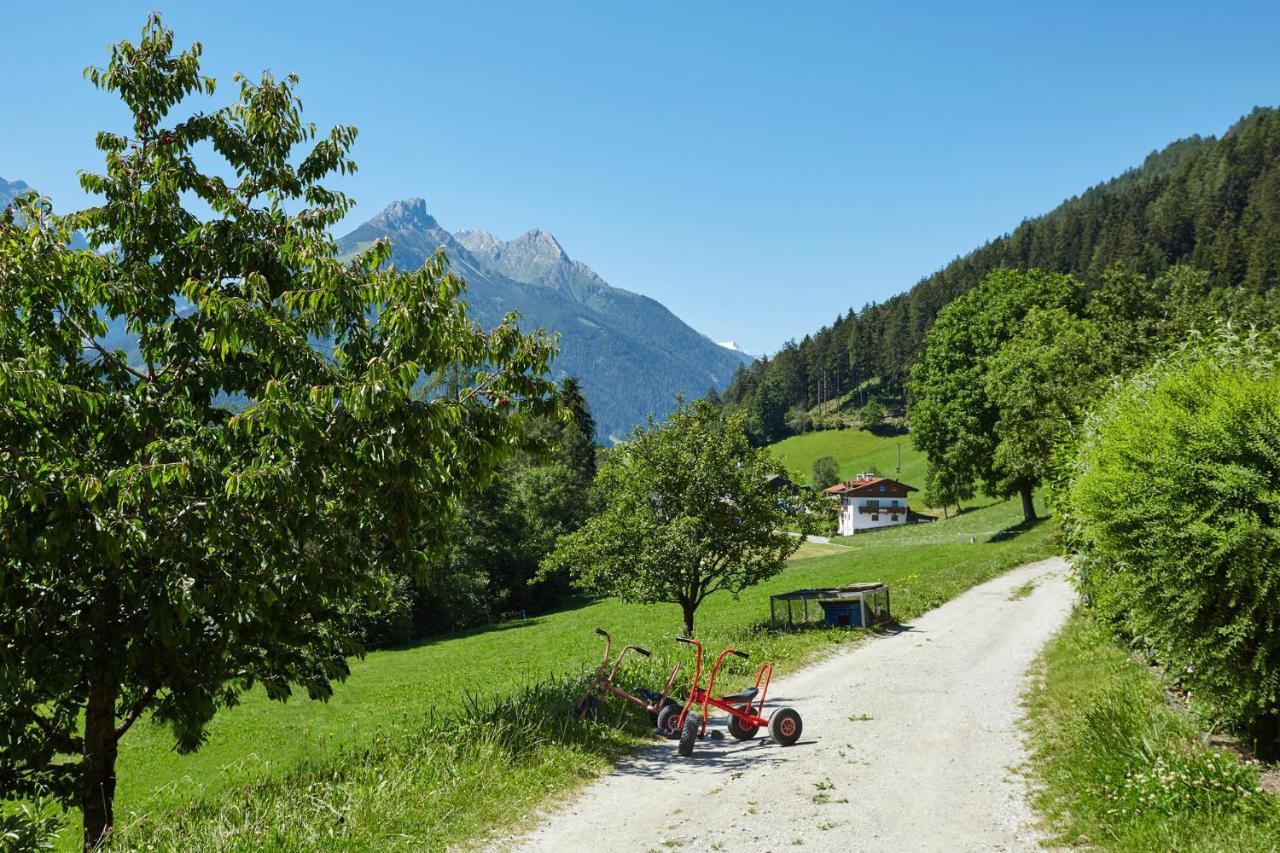 Gasthof Groebenhof Fulpmes Esterno foto