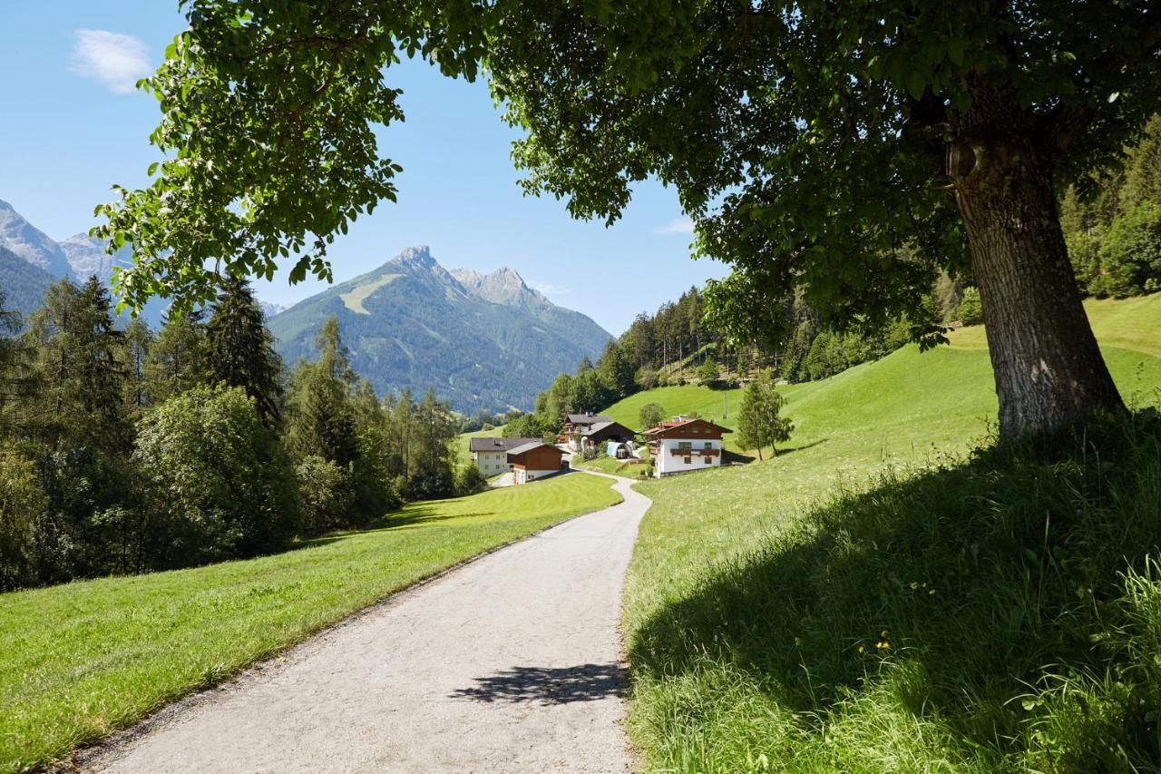 Gasthof Groebenhof Fulpmes Esterno foto